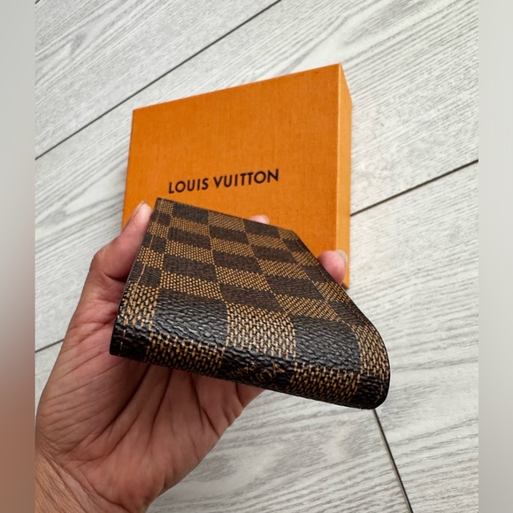 Authentic Louie Vuitton Damier Cigarette Case - Picture 6 of 8